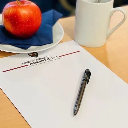 호텔 Konferenzhotel Ysenburger Hof 3*