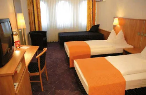 Hotel Konferenzhotel Ysenburger Hof 3*